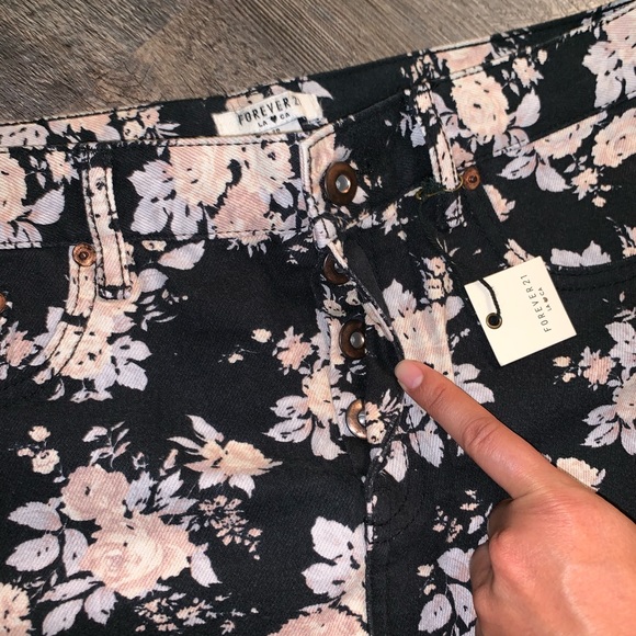 Black with fade pink floral denim shorts - NEW - Picture 3 of 5